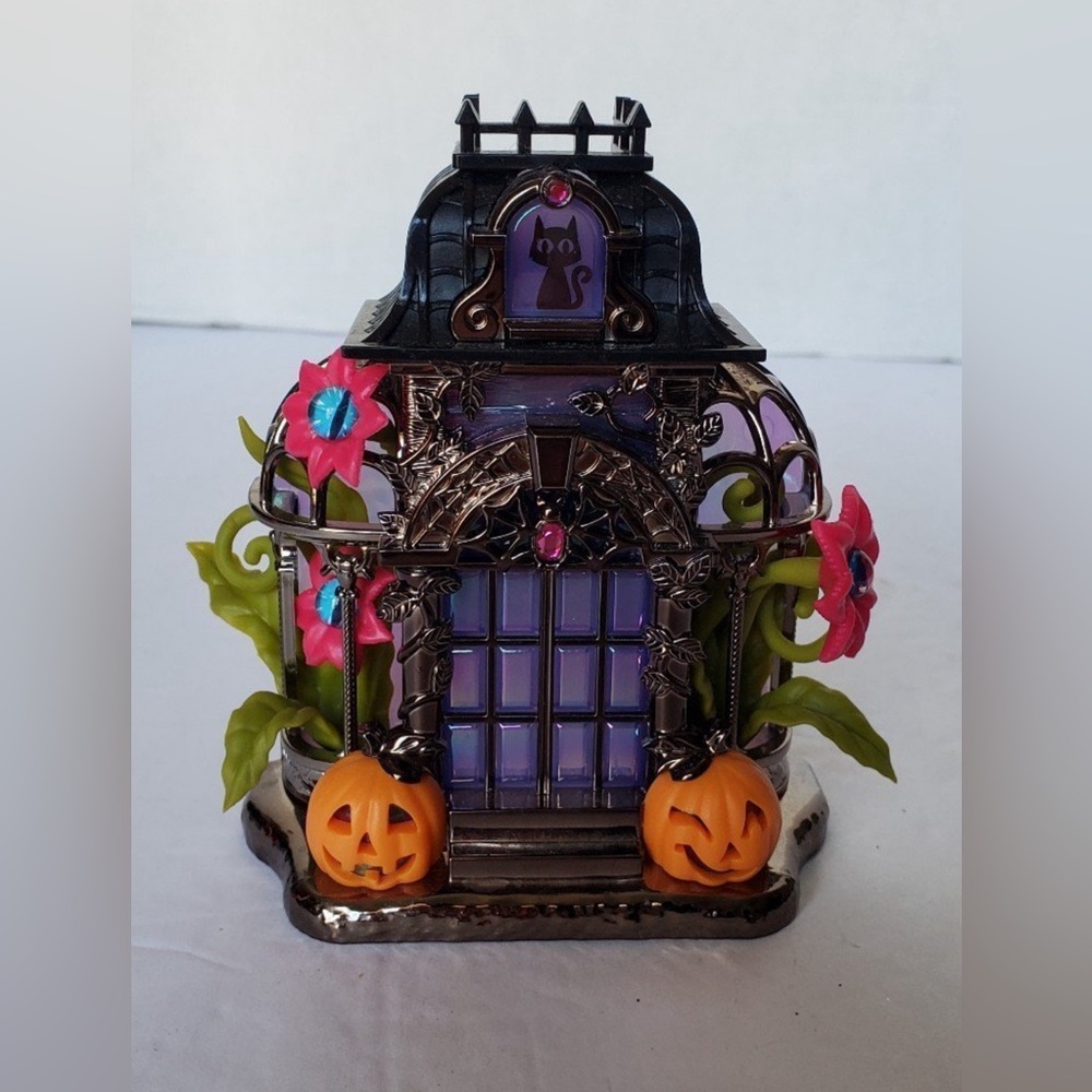 Bath & Body Works Halloween Wall Plug In Haunted Conservatory Night Light